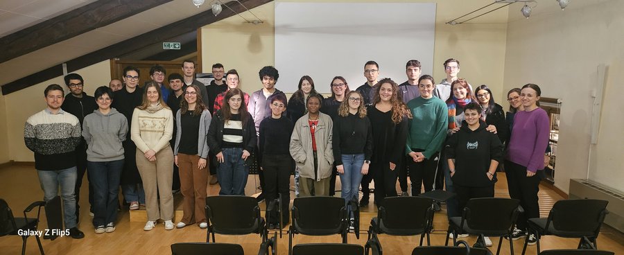 foto partecipanti servizio civile durante lezioni formazione scorso inverno primavera